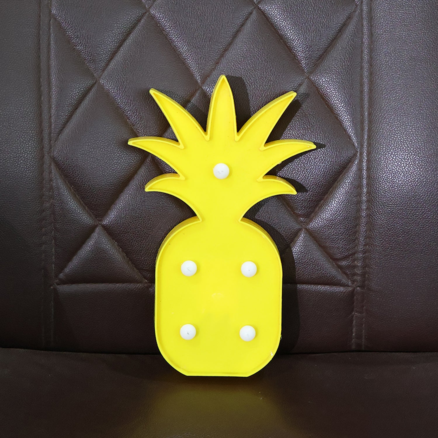 Pineapple Shaped LED Decorative Night Light (1 Pc) Pineapple Shaped LED Decorative Night Light (1 Pc)